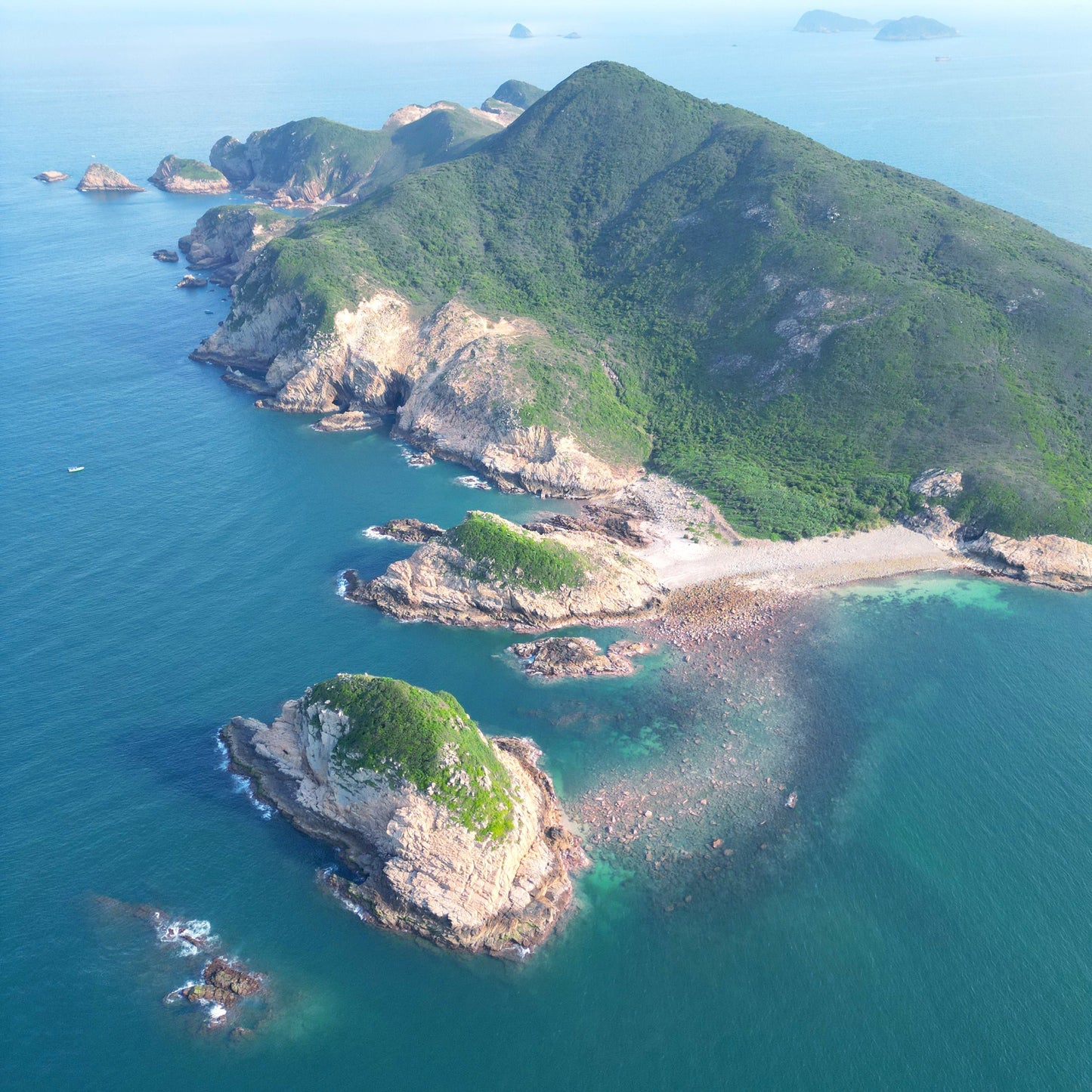 Hoi Chau Wan (Basalt Island)