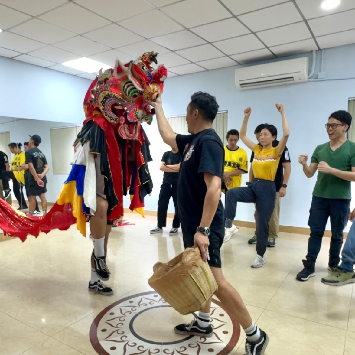 Sai Kung Kirin Dance Experience