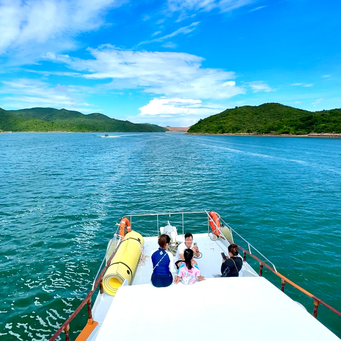 西貢遊艇海灘跳島浮潛體驗團|甕缸灣、滘西灣、滘西灣魚排