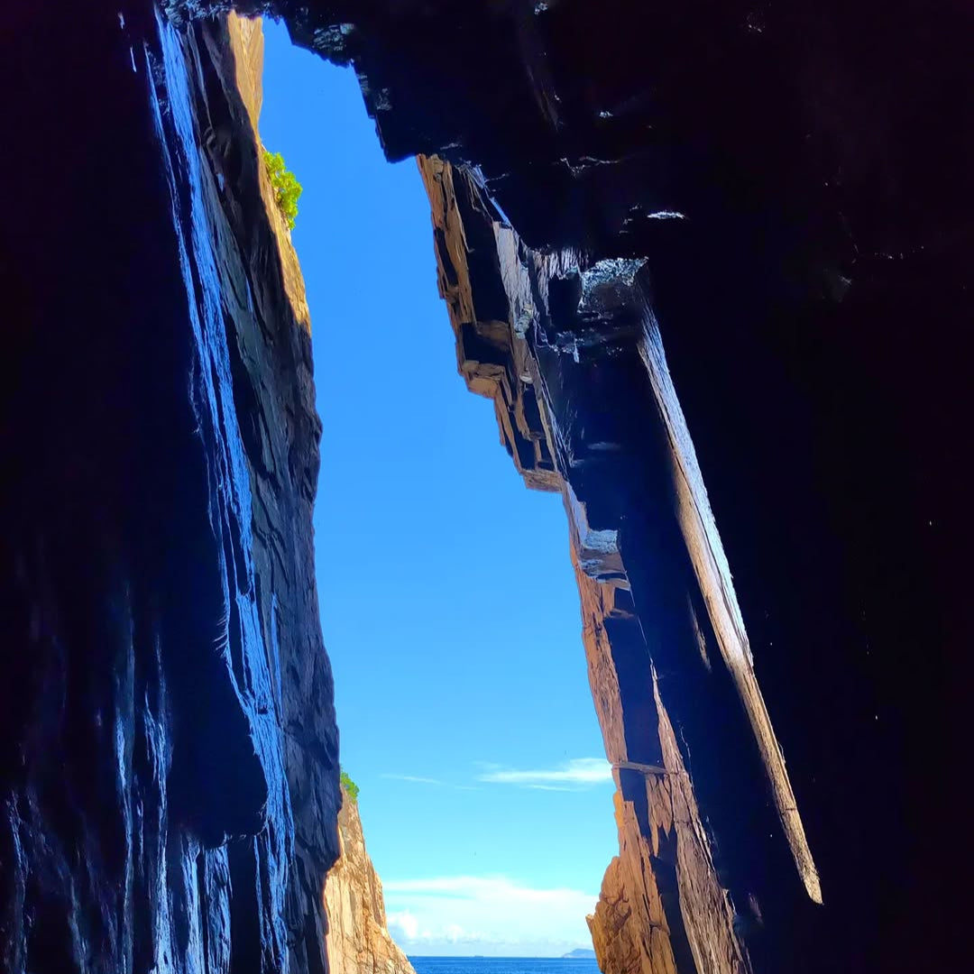 Geopark Coasteering Tour thorugh Hong Kong's Longest Sea Cave