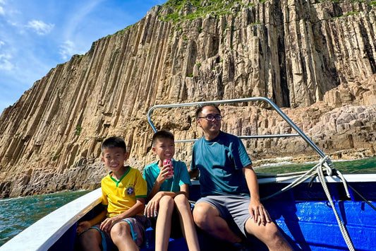 Boat Tour in Hong Kong Visiting the World's Largest Hexagonal Columns!