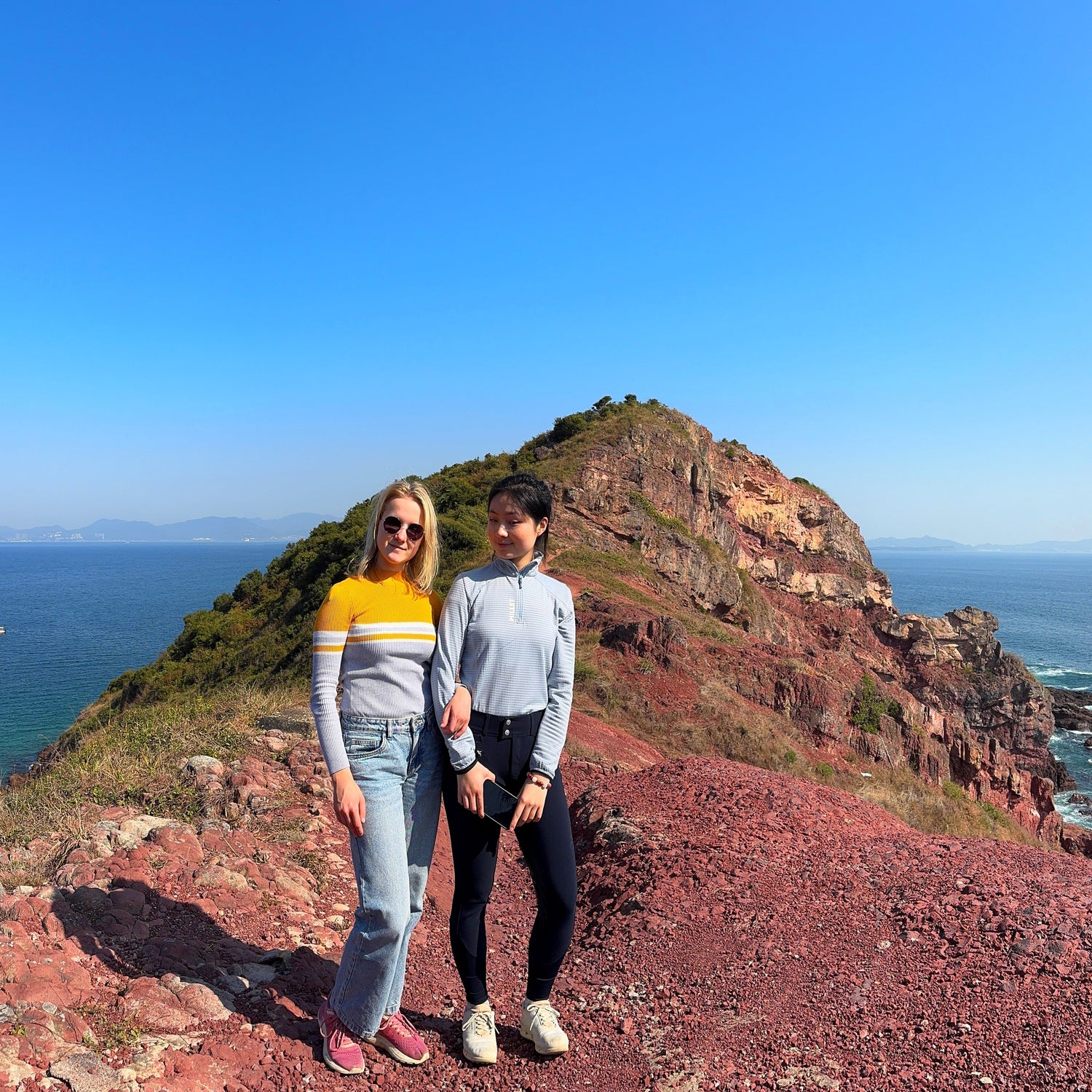 Hong Kong Island Hopping Tour