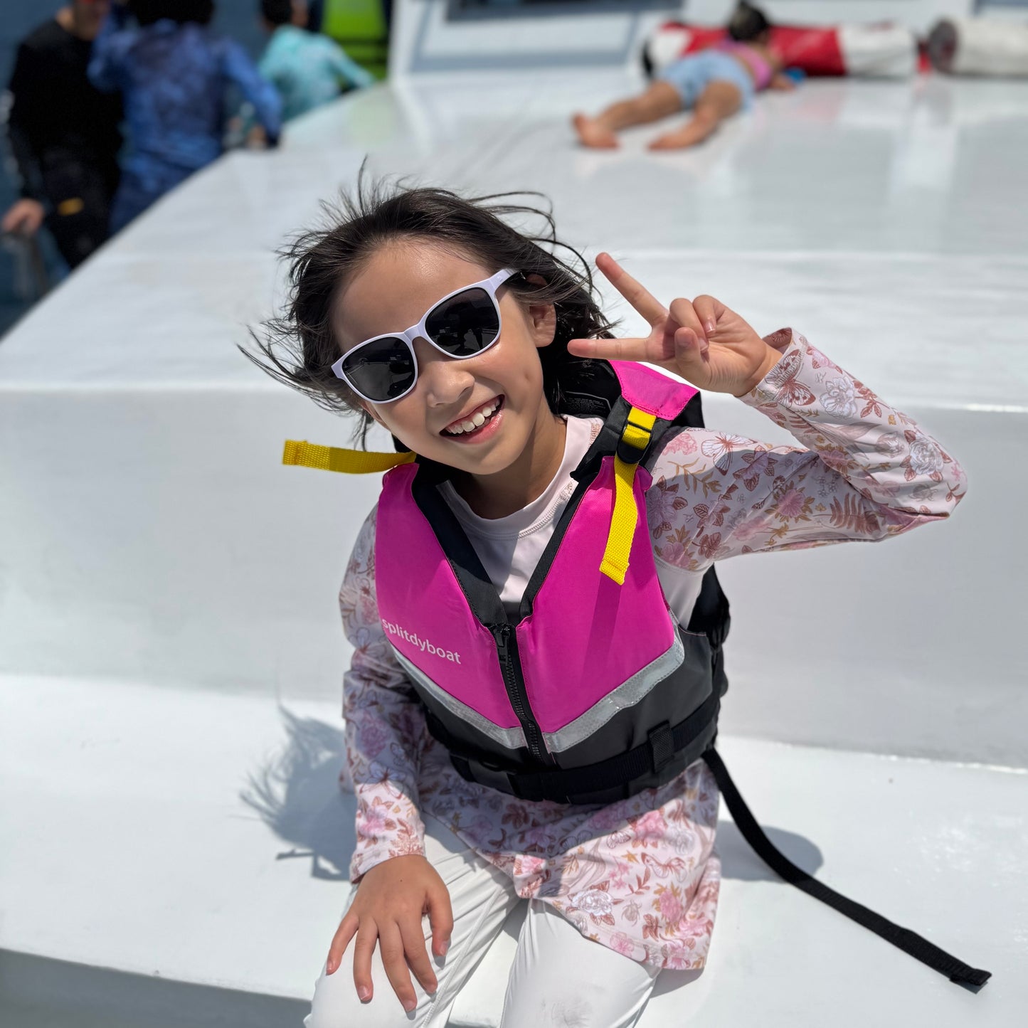 (6.5 hrs) Private Yacht Hong Kong Snorkelling Tour + Beach & Water Toys Session