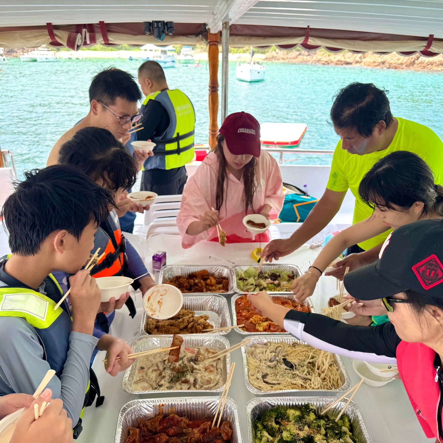 (6.5 hrs) Private Yacht Hong Kong Snorkelling Tour + Beach & Water Toys Session