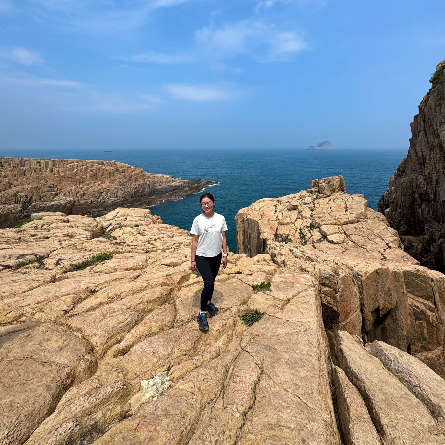 （3.5小時）四海拱火山觀光及果洲群島跳島遊