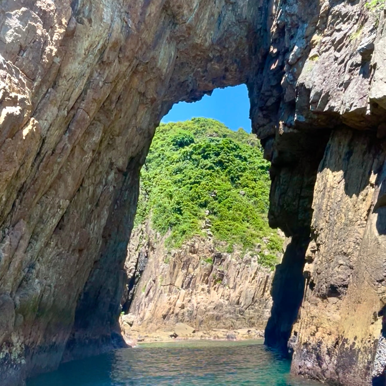 Geopark Four Sea Arches Volcano Sightseeing Tour (Yacht Edition) *5 hrs