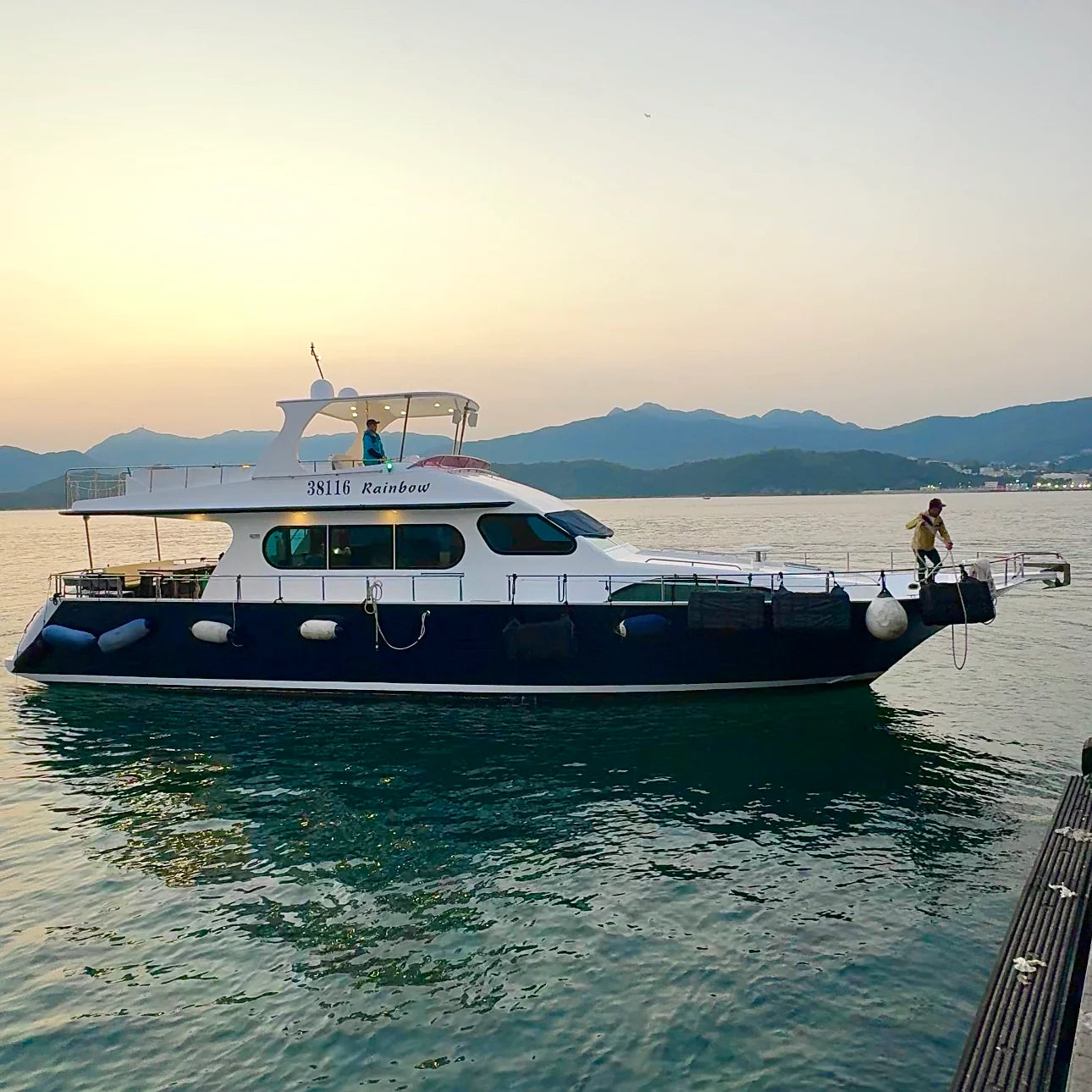 38116 (52人) - 香港遊艇