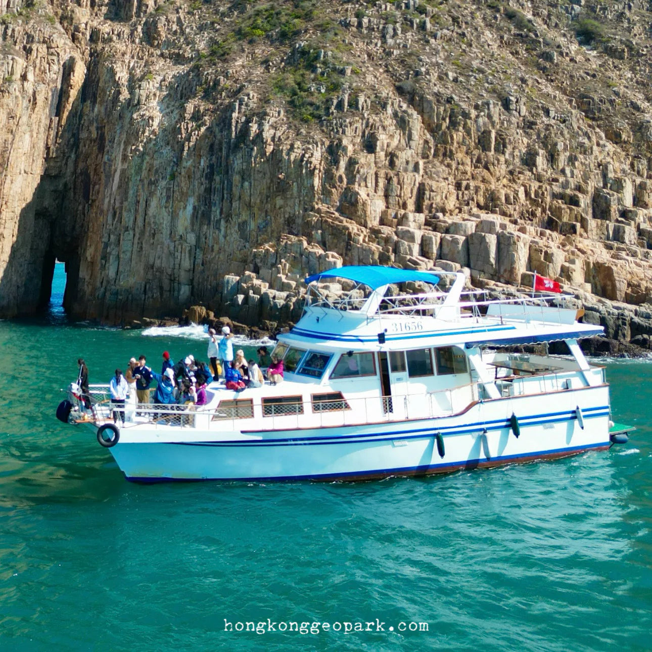 31656 (38 Pax) - Hong Kong Yacht