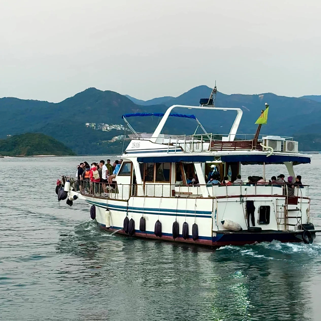 28416 (48 Pax) - Hong Kong Yacht