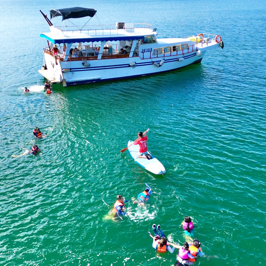 Sai Kung Beach Snorkelling and Island Hopping Tour Experience by Yacht
