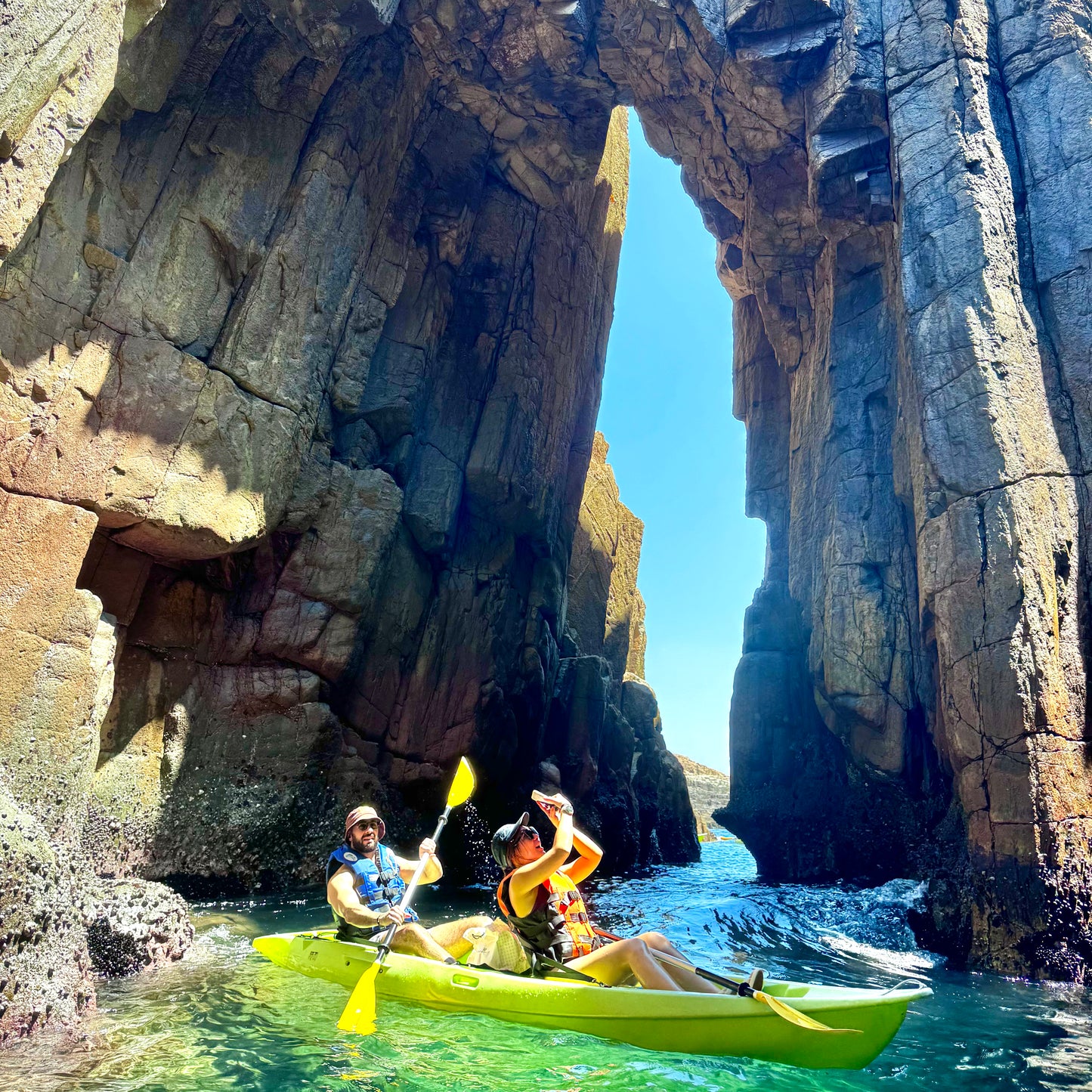 地質公園果洲群島火山岩洞探險獨木舟團