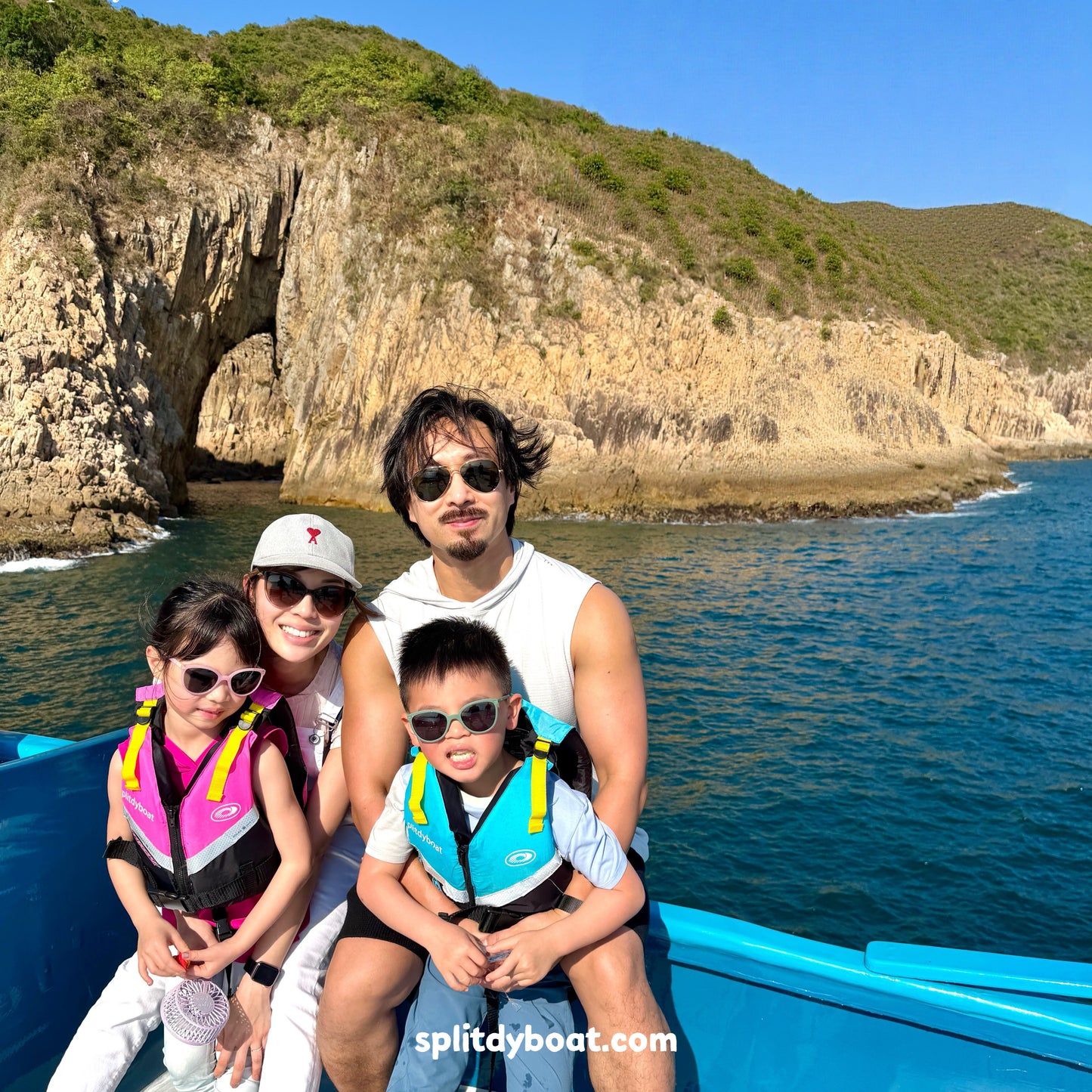 Mały geolog: Klasa morska w regionie skał wulkanicznych Sai Kung (Hongkong, Globalny Geopark UNESCO)